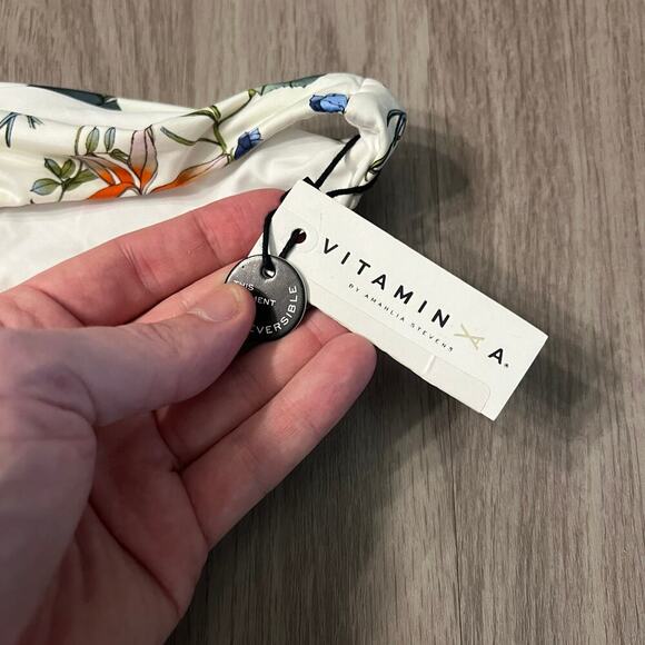 Vitamin A Luciana Full Coverage Bikini Bottom – Mojito Floral Print – Size L - Picture 2 of 4